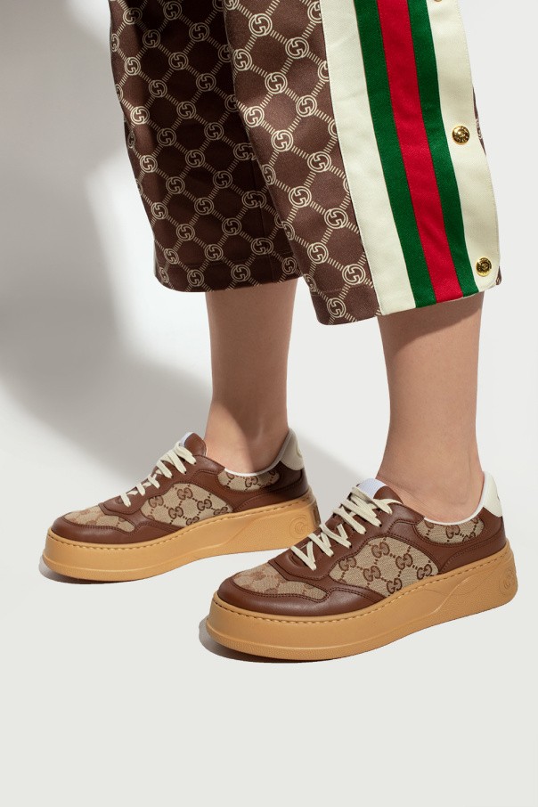 Gucci - Women - Sneakers with GG Supreme canvas - Brown thumbnail 2
