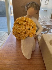 Demdaco Willow Tree Good Cheer by Susan Lordi Resin Figure Yellow Flowers 2015