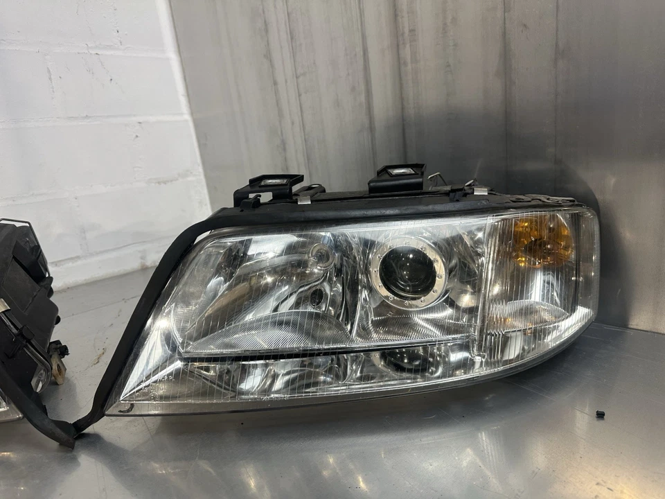 Audi A6 S6 C5 Halogen Scheinwerfer rechts+links - Bild 2 von 4