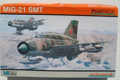 Eduard Profi Pack 8233 MiG-21 SMT - 1:48 Aircraft Flugzeug Bausatz Model Kit