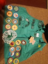 Girl Scouts of America Green Youth Vest Medium LOTS of sewn on patches