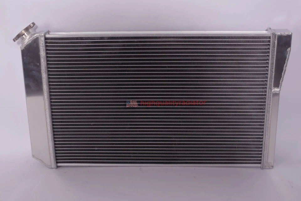 3Rows All Aluminum Radiator For 1984-1990 Chevrolet  Corvette 5.7L AT/MT - Imagem 3 de 4