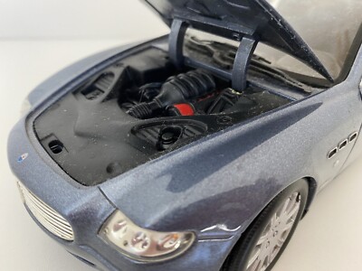 Maserati Quattroporte Metallic Blue Hot Wheels 1/18 Scale Diecast