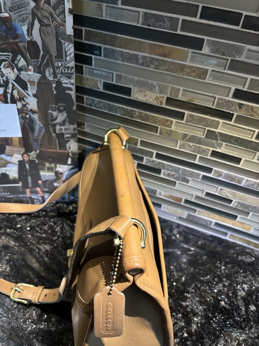 Coach Vintage Logan Bag Glovetanned Leather Camel 9907 | eBay Coach Vintage Logan Bag Glovetanned Leather Camel 9907 | eBay