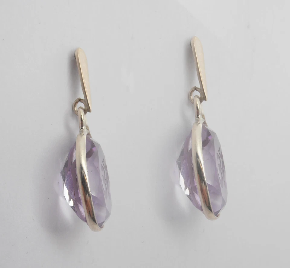 Orecchini pendenti in Argento 925 con Ametista naturale con inciso "OM" - Immagine 2 di 4