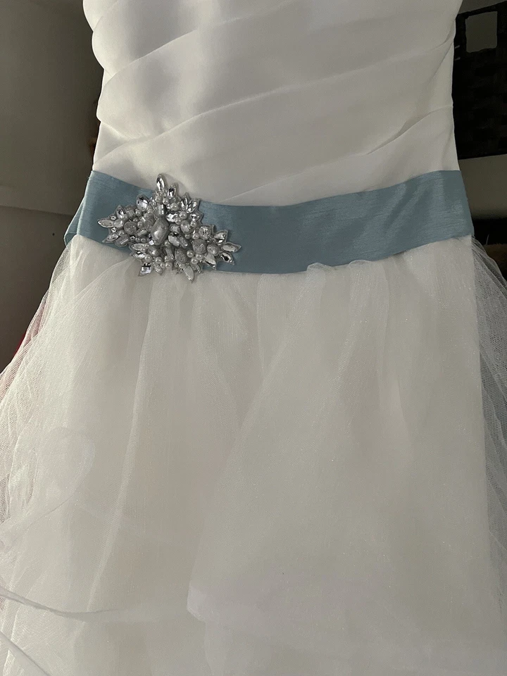 Vestido de novia Jasmine tafetán y organza fruncido, volantes con cinturón azul talla 8 nuevo sin etiquetas Foto 3 de 4