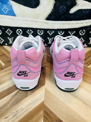 Size 12 - Nike SB Air Max Ishod Wair  Atmosphere When Pigs Fly Pink Skateboard