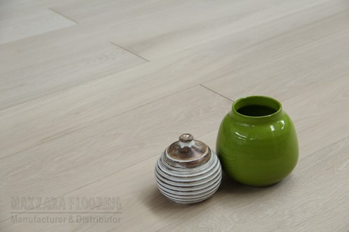 1900x190x14/3mm Prime Grade Unfinished Oak Engineered Flooring EO1597 Sample - Picture 2 of 4