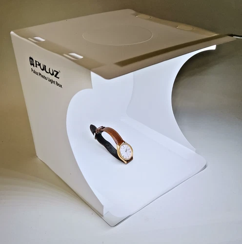 PULUZ 20cm Photo Studio Lighting Box With 6 Coloured Back Drops Built in LED.