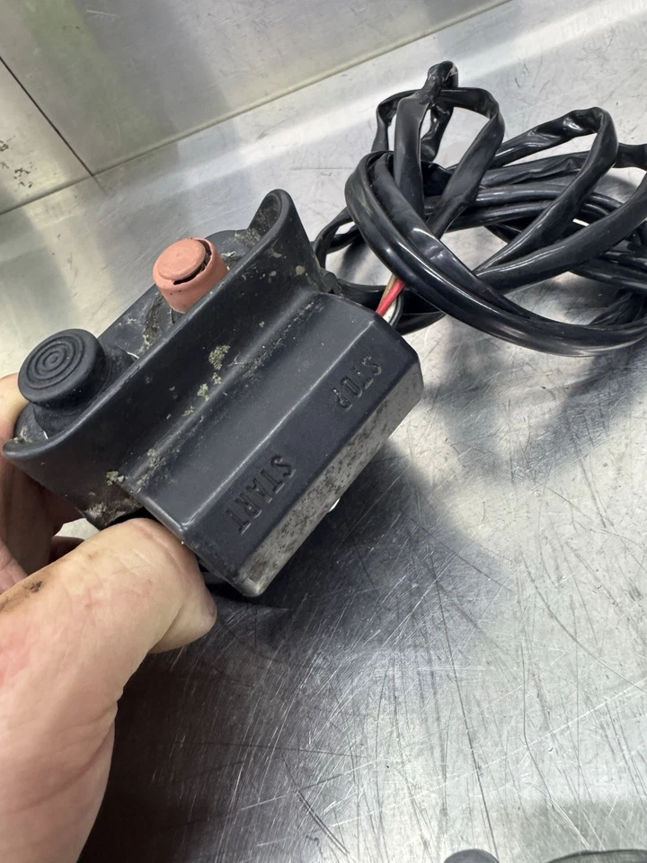 89 90 INTERRUPTOR MANILLAR ARRANQUE PARADA YAMAHA WAVERUNNER 500 Botón 6K8-81870-00-00 Foto 3 de 4