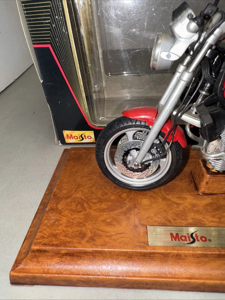 Vintage 1995 Maisto Die-Cast Metal 1:10 Special Edition BMW R 1100 R #31601 - Image 2 of 4
