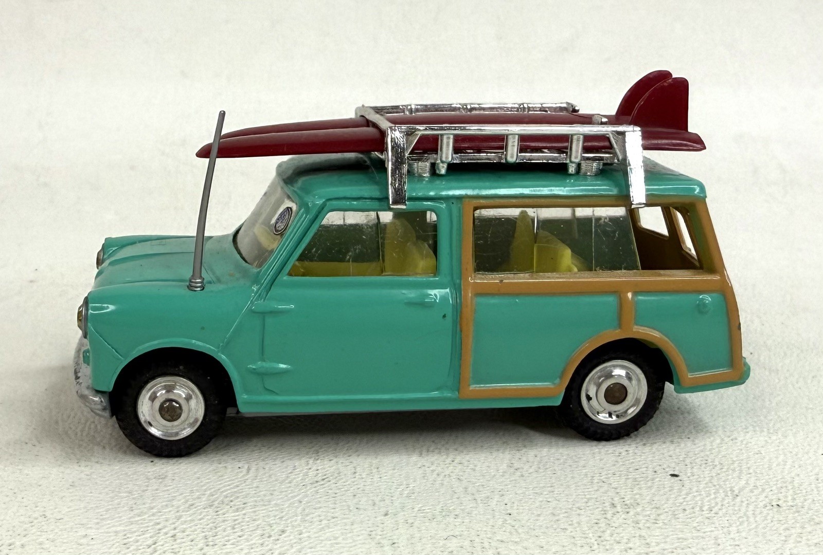 Corgi 485, Mini Countryman with Surfer - Free Price Guide & Review