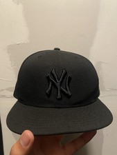 New Era 9FIFTY New York Yankees Black Snapback Hat MLB One Size