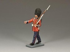 CE004 - Marching Guardsman with Rifle - Ceremonial - King and Country