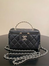 Auth Chanel Vanity Case Crossbody Bag Black Lambskin Leather Gold Hardware