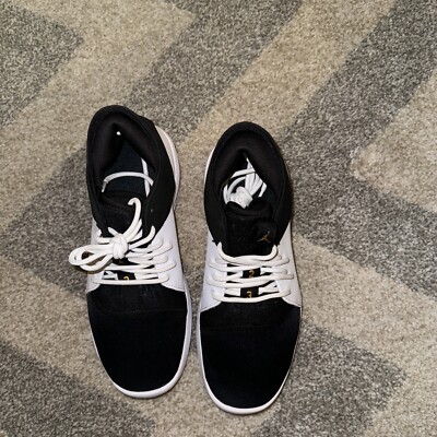 NEW NIKE AIR JORDAN FIRST CLASS SHOES AJ7317-021 BLACK WHITE  display picture 2