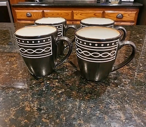 SET OF 4 Mikasa Gourmet Basics LUCIANA 12 oz Coffee Mugs. Bronze, & White