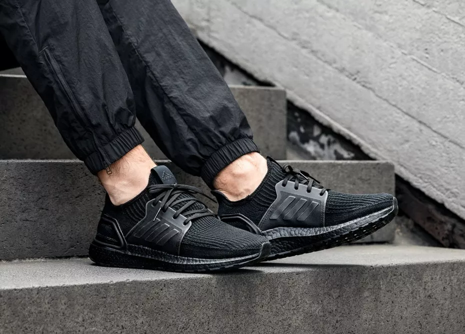 vil beslutte Kommuner overtale 2019 ADIDAS ULTRA BOOST 19 TRIPLE all BLACK G27508 New Men | eBay