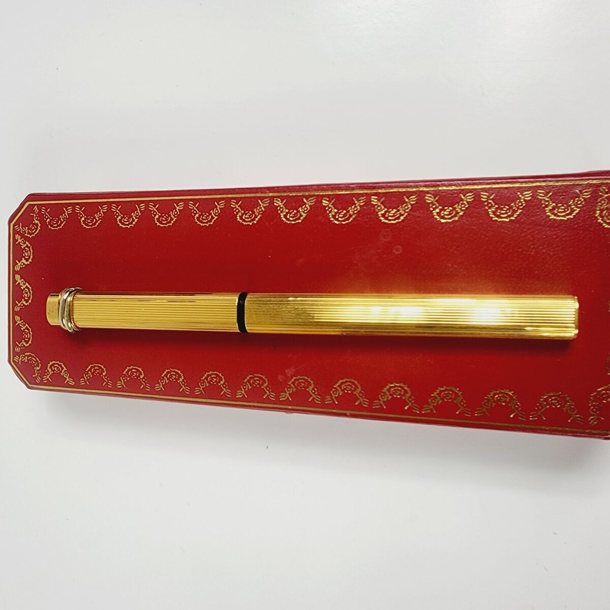 Vintage les must de Cartier Gold-Toned Rectangular Trinity Ball