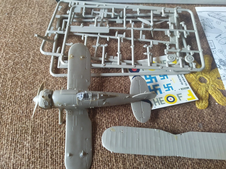 HELLER GLOSTER GLADIATOR MK AEREO 1/72 MODEL KIT VINTAGE PER CUSTOM KITBASHING - Immagine 3 di 4