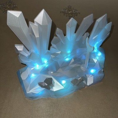 LOL MGA OMG Crystal Star Winter Disco Light Up Doll Stand 2019 Collector Edition