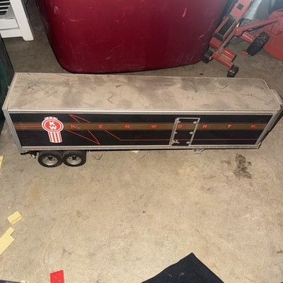 1/32 scale Franklin Mint Refrigerated Trailer W/KW markings