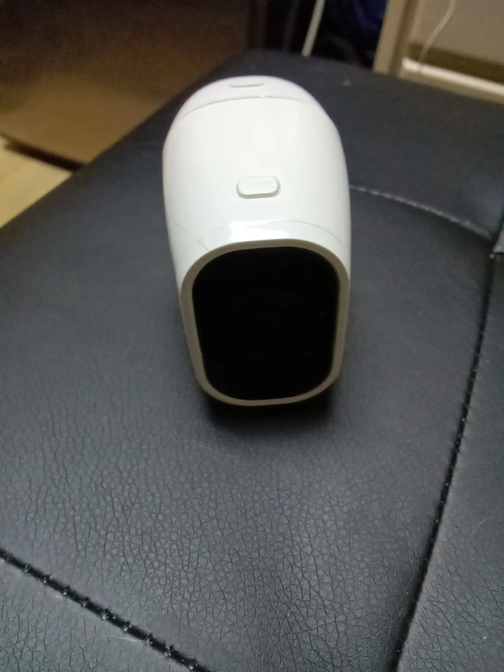 Cámara inalámbrica adicional Arlo Pro 2 HD modelo VMC4030P con batería Foto 4 de 4