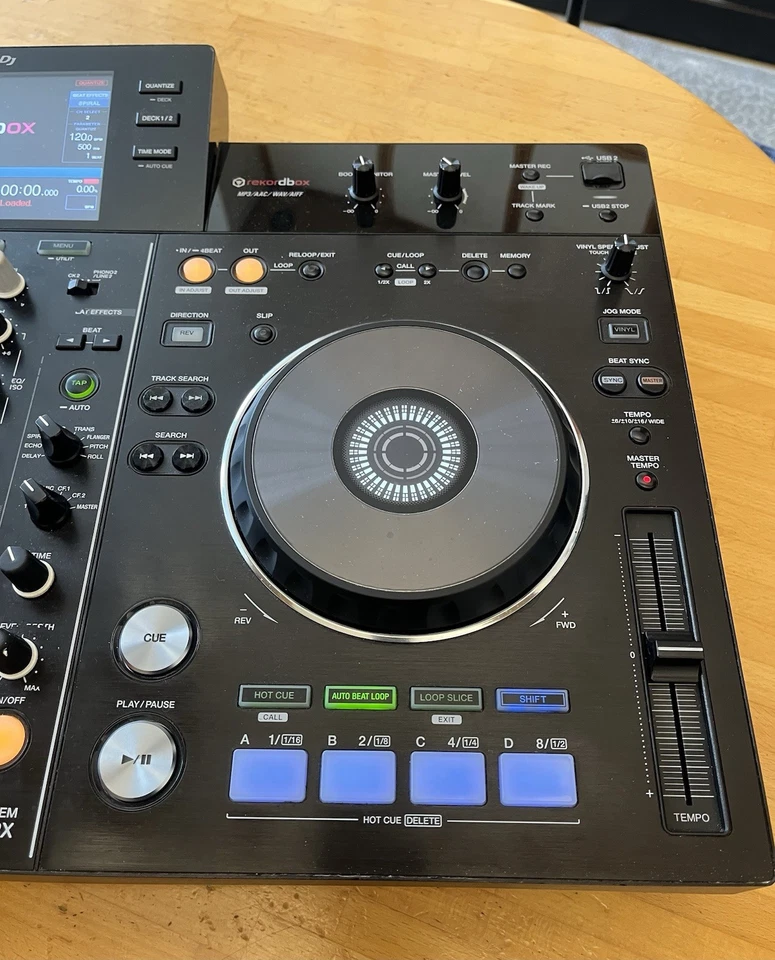 PIONEER XDJ RX + CASE RIGIDO - Image 4 of 4