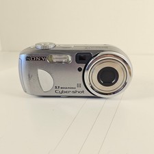 Sony Cyber-shot DSC-P93 5.1MP Digital Camera Silver Parts Repair Does Not Work