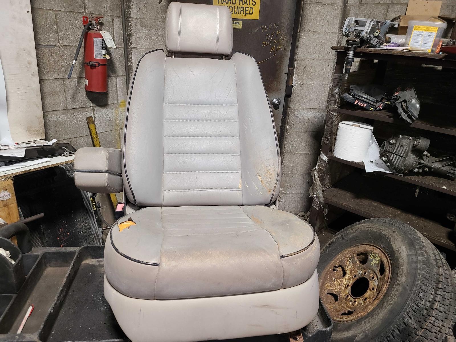 Bentley Turbo R 1989 Front Seat