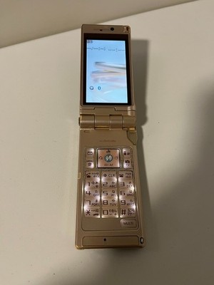 docomo P905i Pink gold FOMA Japanese Flip Phone Keitai Cell phone