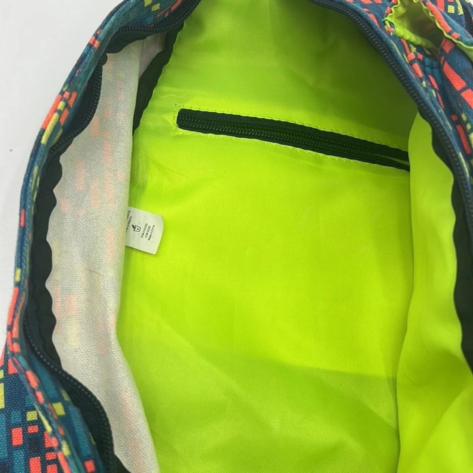 KAVU CROSSBODY ROPE SLING BAG MULTI POCKET BLUE PINK NEON - Image 4 of 4