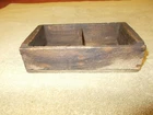 VINTAGE WOOD PRIMITIVE RUSTIC BOX TRINKET FARM BARN CUTE