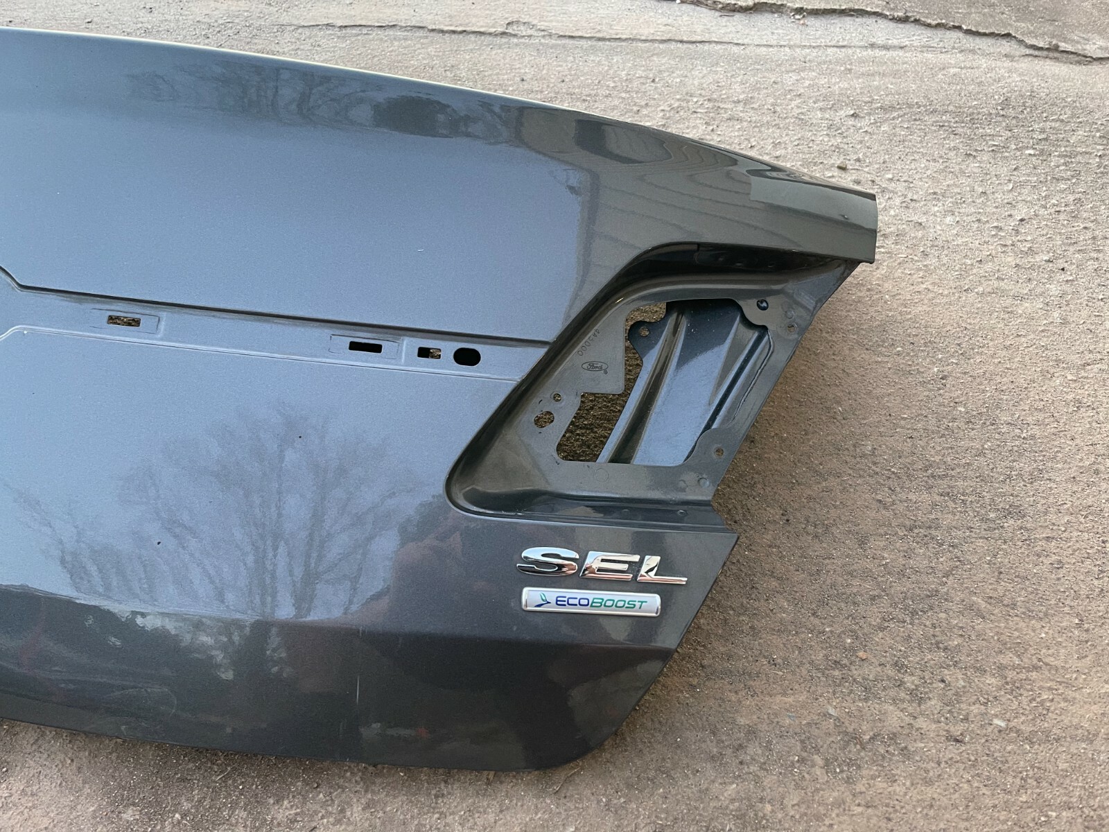 2013 2014 2015 2016 2017 2018 2019 Ford Taurus Trunk Deck Lid shell Oem