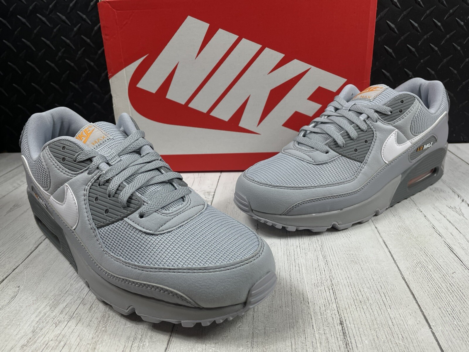 Size 13 US-NEW Nike Air Max 90 Men's Wolf Grey White Kumquat- DR0145-001  195867230827 | eBay
