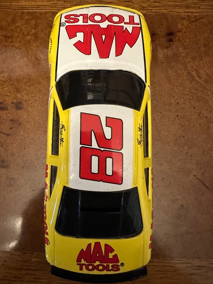 De colección 1994 Racing Champions Ernie Irvan #28 Mac Tools 1/24 Diecast Car Bank Foto 4 de 4