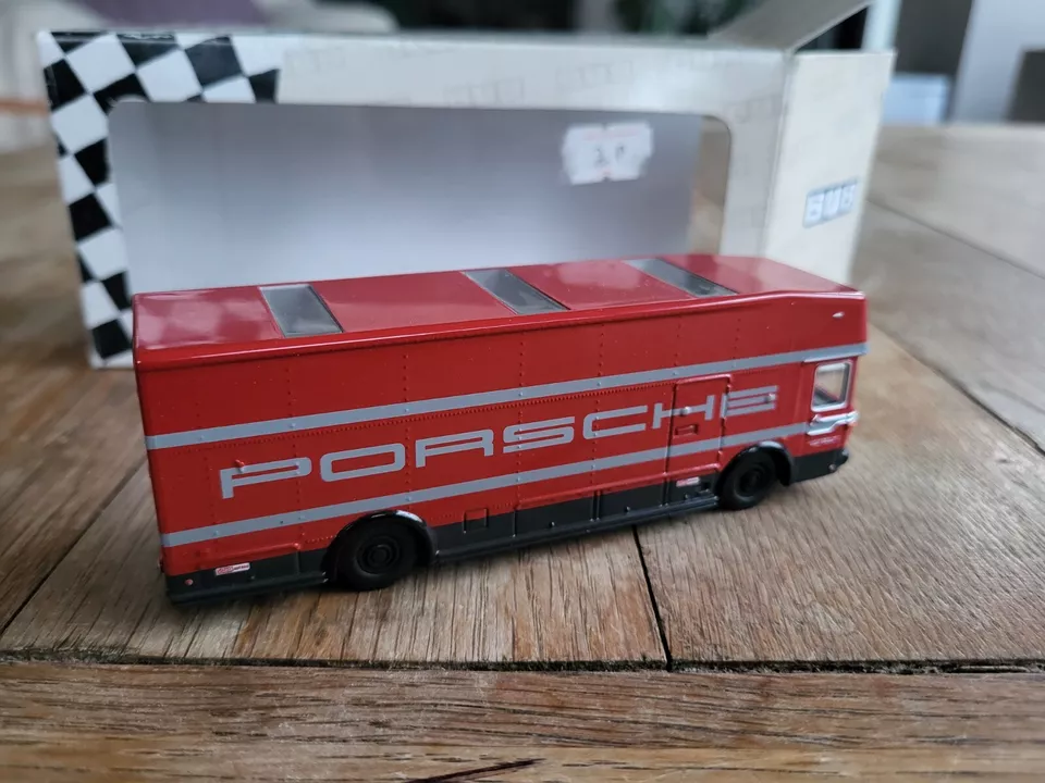 BUB 07150 - Porsche Renntransporter - rojo - edición 2005 - 1/87 Foto 3 de 4