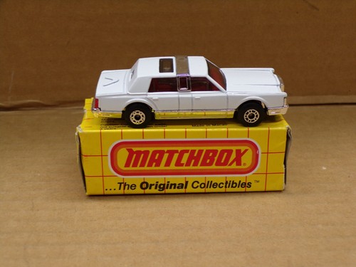 VINTAGE MATCHBOX MB43 LINCOLN TOWN CAR ~ 1988 ~ NOS