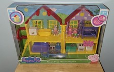 Peppa Pig's Deluxe House Playset NEW SEALED