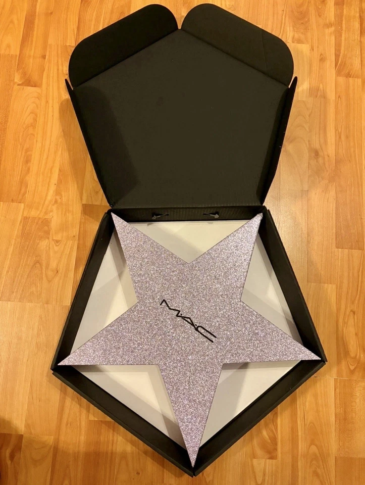 MAC COSMETICS 2019 STARS FOR DAYS ADVENT CALENDAR/24 PIECES/NEW! - Image 4 of 4