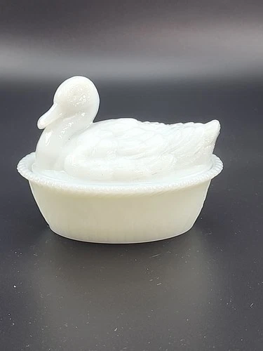 Atterbury & Co Style Duck Covered Dish Opal Ware Milk Glass With Reed Base