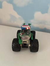 MonsterJam Zombie, 1:64 Scale - Bone Yard Series 20 