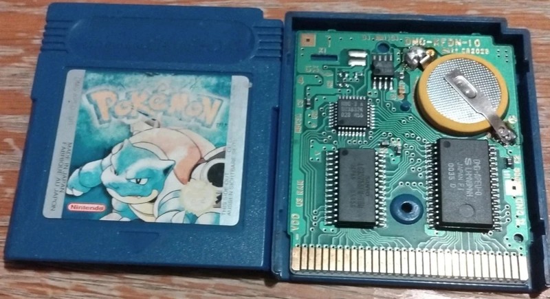 Pokémon Blue Nintendo Game Boy Genuine Cartridge, New Battery