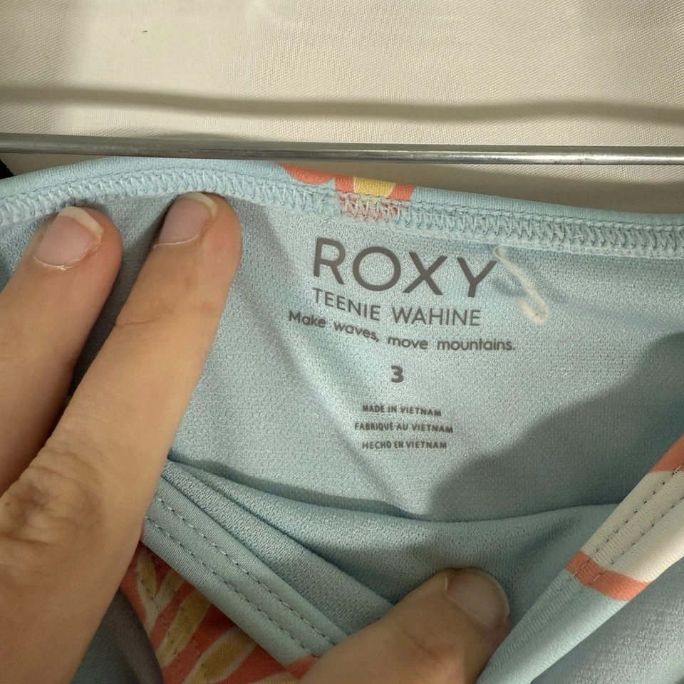 Traje de baño Roxy Girl Teenie Wahine 2 piezas niñas 3T azul floral hawaiano Foto 3 de 4