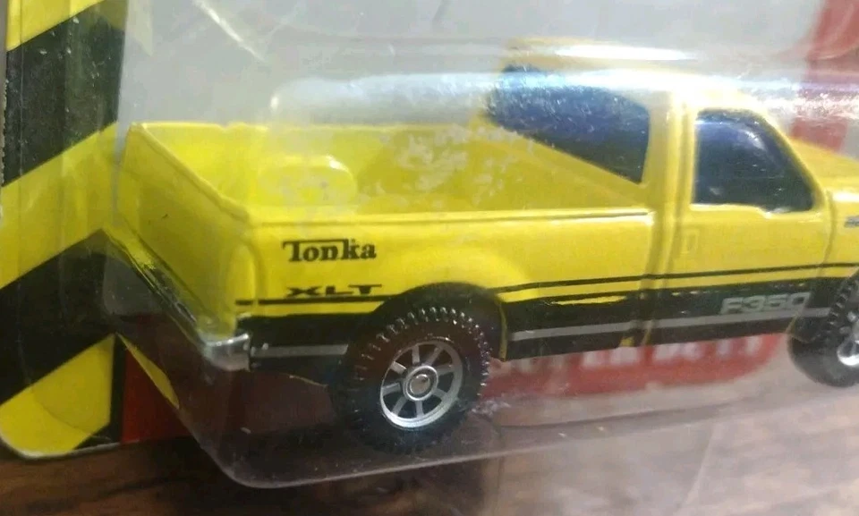 Tonka Diecast Collection #45 Amarillo F350 Super Duty Metal con Piezas de Plástico  Foto 4 de 4
