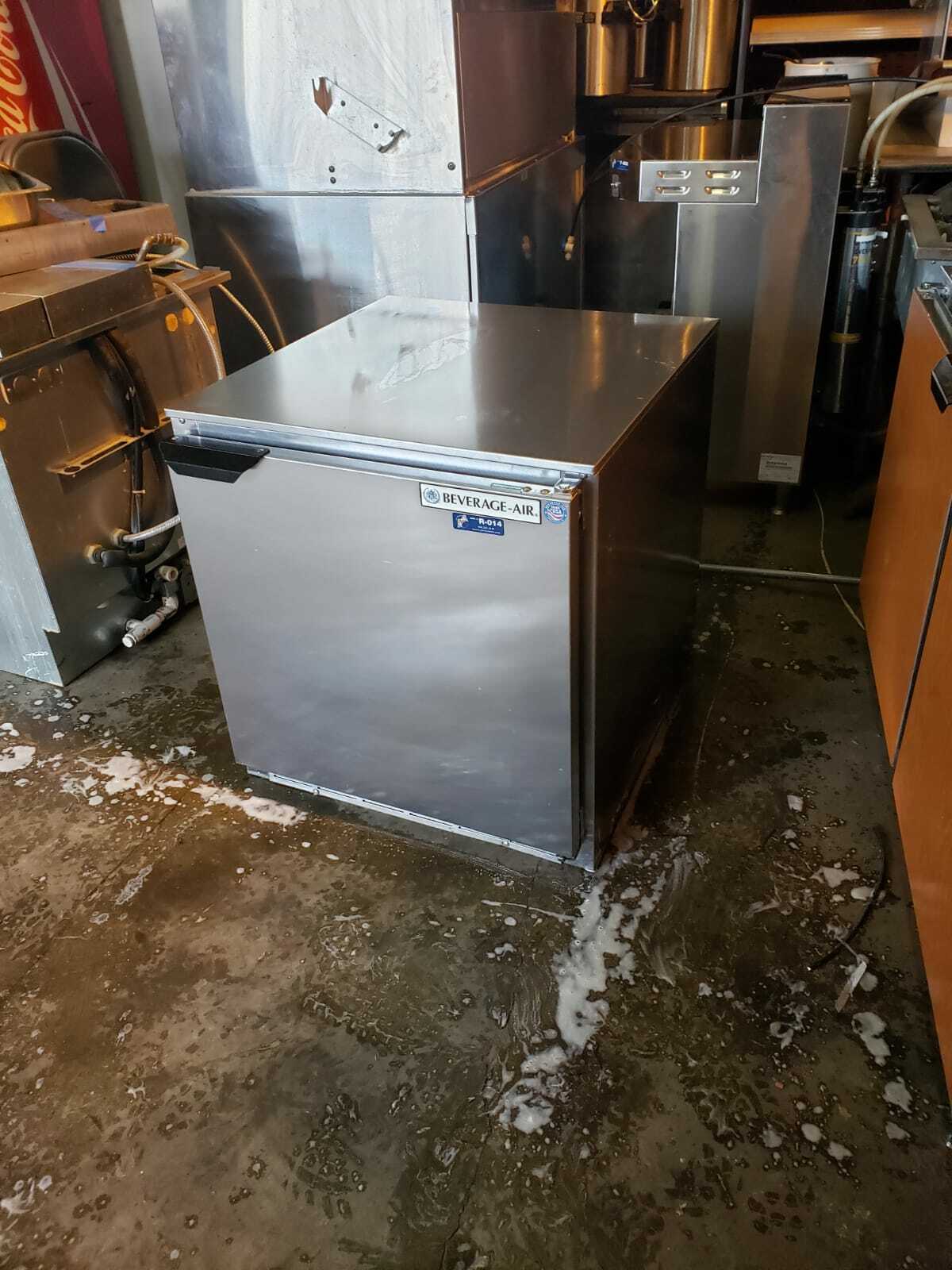 BeverageAir UCR27A 27" Undercounter Refrigerator eBay