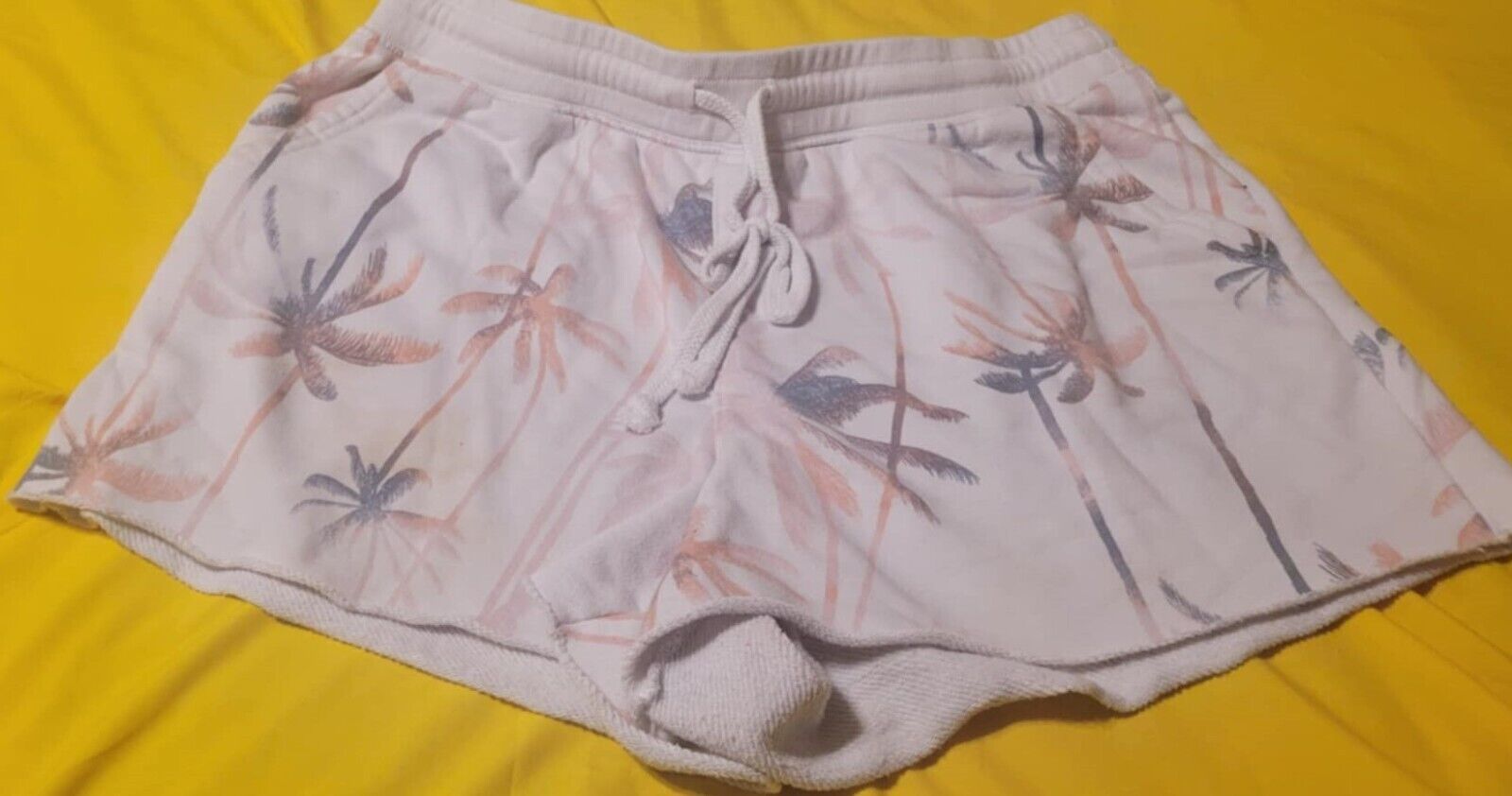 Foto 1 di 2