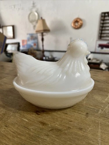 VTG Hazel Atlas Platonite Milk Glass Hen On Nest Lidded Candy Dish 1936-1956
