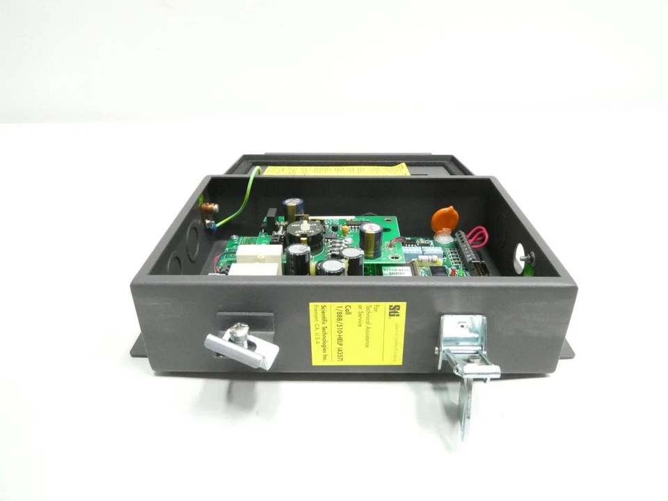 Scientific Technologies LCC-FB-DC2-U Safety Controller - Image 3 of 4