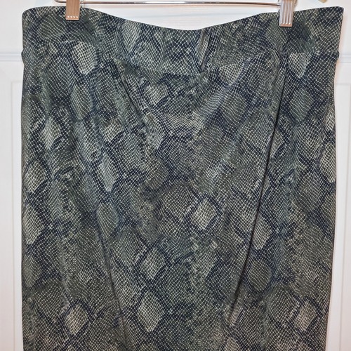 Good American Green Snakeskin Skirt Sz 5 (2XL) - Picture 6 of 9